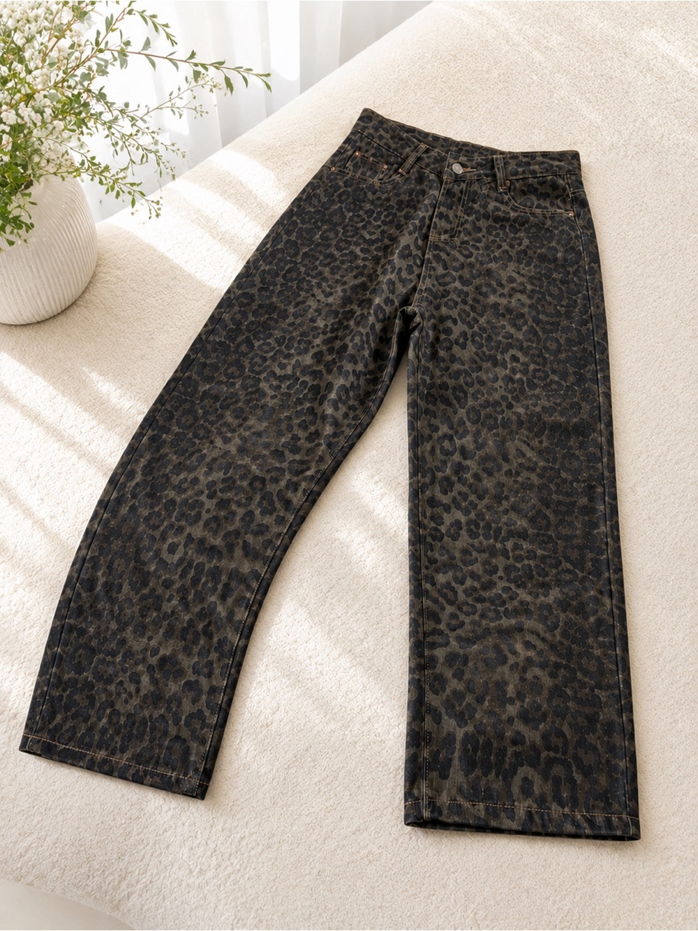 Leopard Print Straight Leg Jeans High Rise Brown Black Denim S (Tagged M) ✨